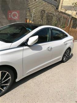 هيونداي أزيرا